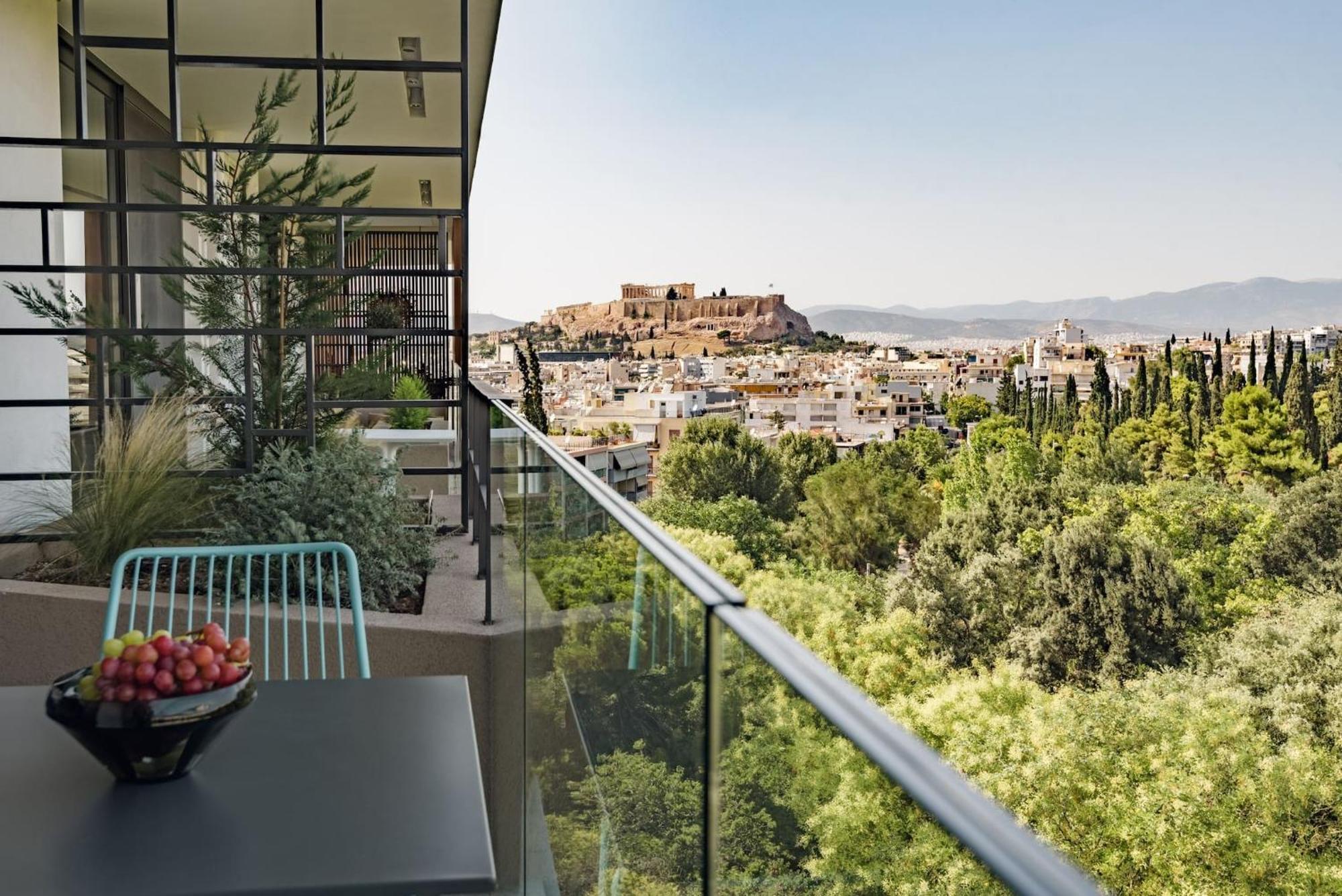Urban Apt With Stunning Acropolis View & Roofdeck 雅典 外观 照片